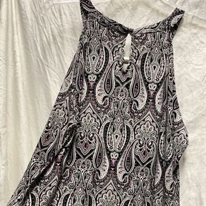 White House Black Market top! Very Flattering. Black/white with pink accents